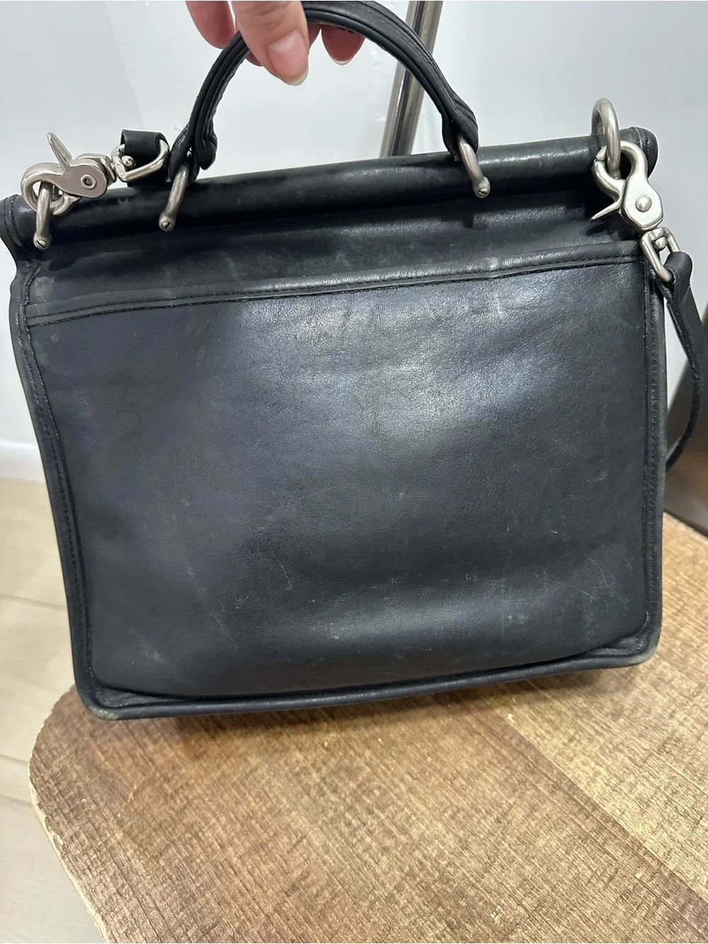 Classic Black Leather Crossbody Satchel - Unbranded